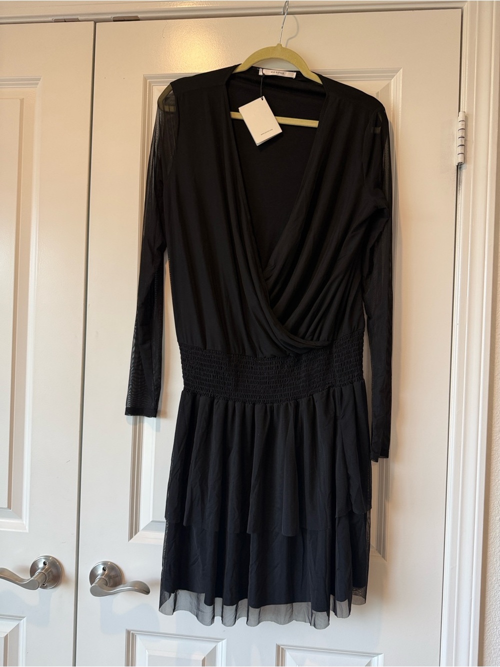 Gestuz Elegant Black Long-Sleeve Surplice Tiered Dress
